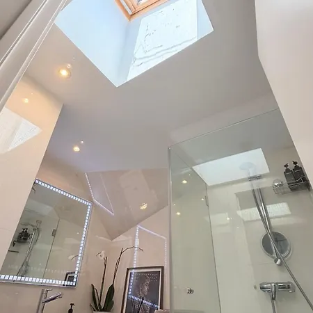 بيت للعطل Townhouse In The Heart Of Historic Center, 5 Minutes Walk From The كاسكايس