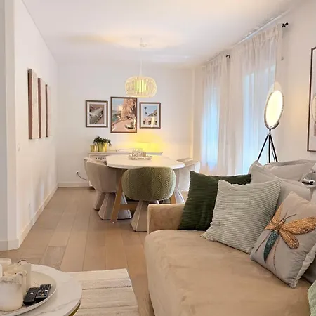 Casa vacanze Townhouse In The Heart Of Historic Center, 5 Minutes Walk From The *