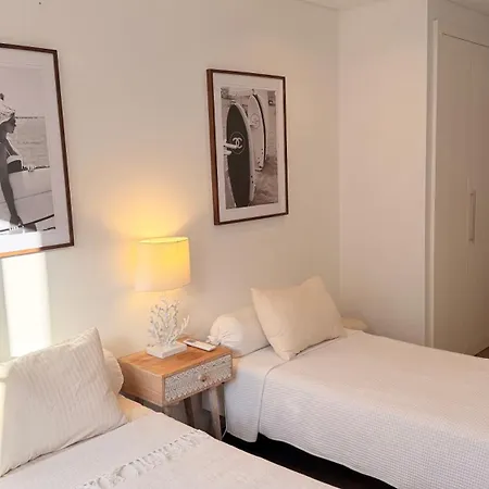 Townhouse In The Heart Of Historic Center, 5 Minutes Walk From The Cascais