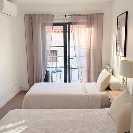 Townhouse In The Heart Of Historic Center, 5 Minutes Walk From The *