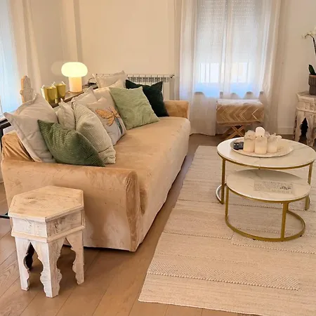 Casa vacanze Townhouse In The Heart Of Historic Center, 5 Minutes Walk From The