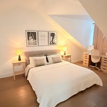 Townhouse In The Heart Of Historic Center, 5 Minutes Walk From The * Cascais
