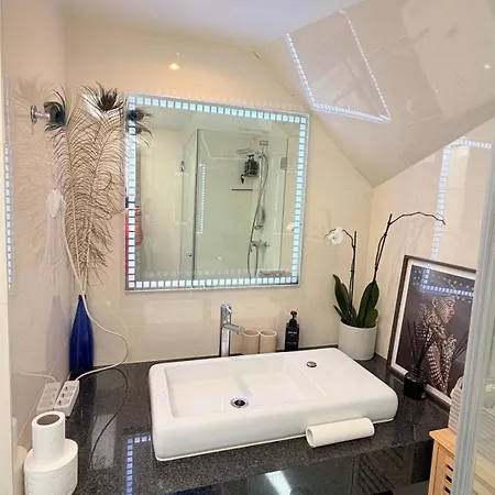 Casa vacanze Townhouse In The Heart Of Historic Center, 5 Minutes Walk From The Cascais