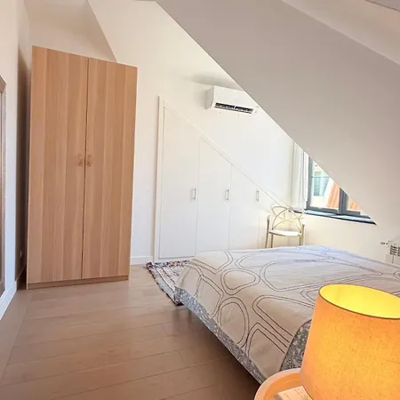 Casa vacanze Townhouse In The Heart Of Historic Center, 5 Minutes Walk From The Cascais
