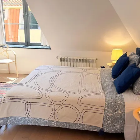Townhouse In The Heart Of Historic Center, 5 Minutes Walk From The Cascais