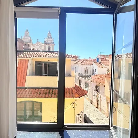 Townhouse In The Heart Of Historic Center, 5 Minutes Walk From The Casa vacanze Cascais