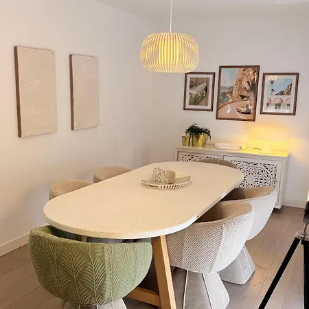 بيت للعطل Townhouse In The Heart Of Historic Center, 5 Minutes Walk From The