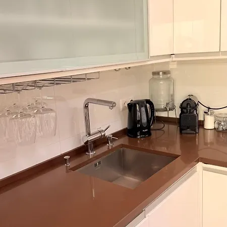 بيت للعطل Townhouse In The Heart Of Historic Center, 5 Minutes Walk From The