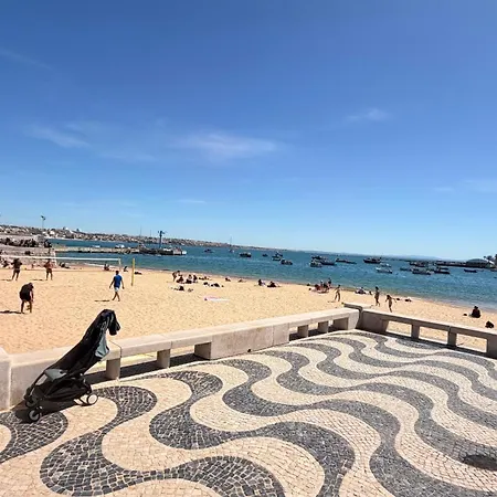 Casa vacanze Townhouse In The Heart Of Historic Center, 5 Minutes Walk From The Cascais